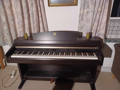 Klaver, Yamaha, Clavinova, Sælger denne fine yamaha klavere, brugt minimalt.