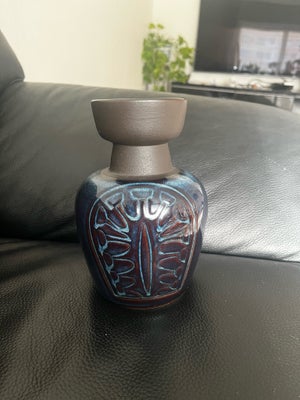 Vase, Vase, Søholm, En Mørkeblå vase fra søholm sælges for 200kr
