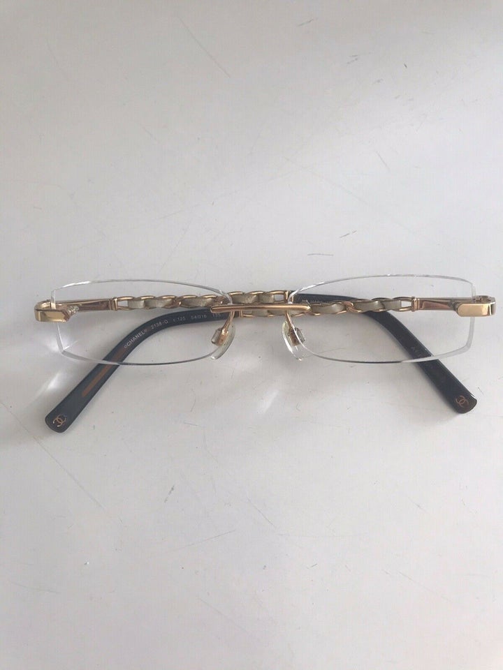 Chanel briller