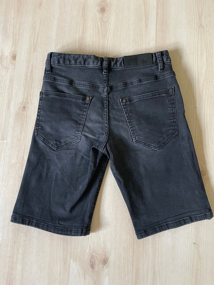 Shorts, Minimum, str. 26