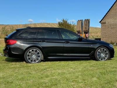 BMW 540i, 3,0 Touring M-Sport xDrive aut., Benzin, 2017, km 193000, sortmetal, nysynet, 5-dørs, uden