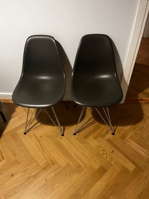 Spisebordsstol, Eames, 2x eames DSR spisebordsstole dining chairs. Grey colour, one has a scratch on