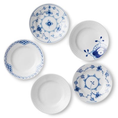 Porcelæn, 5 tallerkener, Royal Copenhagen, 5 tallerkener fra Royal Copenhagen, diameter 11 cm.
Nye h