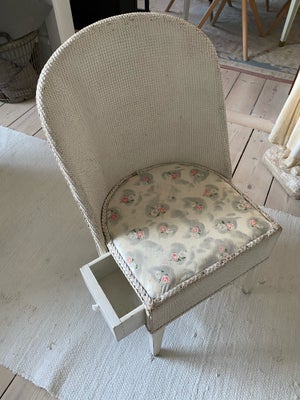 Kurvestol, flet, Vintage, Super sjov lille vintage damestol i kurveflet. Stolen har en lille skuffe 