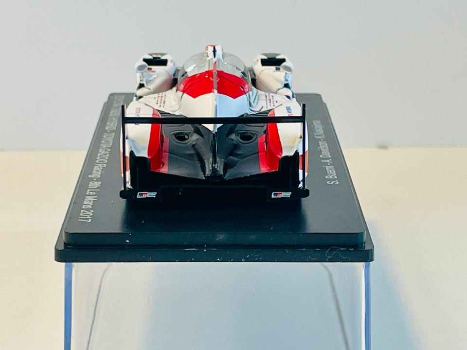 Modelbil, Spark Toyota TS050 Hybrid (Le Mans 2017), skala