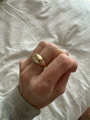 Ring, guld, Rikke Molge, Sælges en 14k ring fra Rikke Molge, signerende RM og stemplet 585. 

Ringen