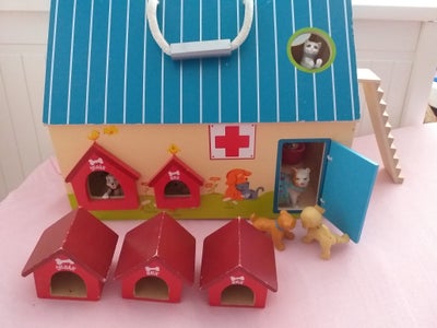 Dukkehus, Dyre hospital - kennel, Dyre hospital - kennel

Træ dukkehus, i mærket JANOD, med håndtag
