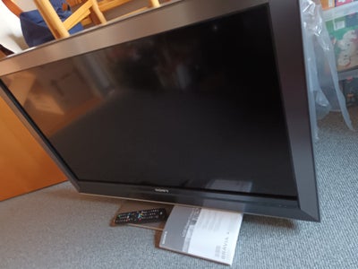 LCD, Sony, KDL40W3000, 40", God, Velfungerende Bravia tv sælges med ny fjernbetjening.
Har fuld HD10