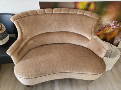 Sofa, velour, 2 pers., Elegant, fiks og tidløs antik flødefarvet veloursofa med mørke træfødder.

Ha