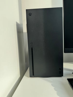 Xbox Series X, Xbox Series X, Xbox Series X

Brugt i 8 måneder, 2 controllere og alt tilbehør medføl