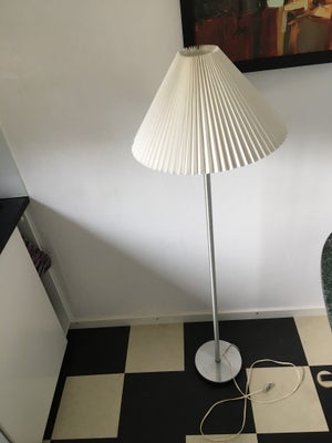 Standerlampe, RETRO, Gammel Gulvlampe Mrk . HORN.,,
