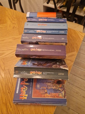 Harry Potter 1-7, J.K. Rowling, genre: roman, Hele samlingen af Harry Potter bøgere. 1.  De vises st