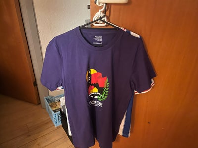 T-shirt, Neutral, str. One size, Lilla, Ubrugt, Kan sendes størrelse L 
Lilla 
