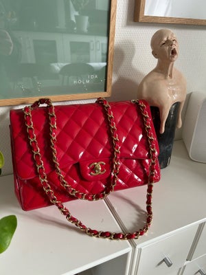 Crossbody, Chanel, lak, Verdens smukkeste Chanel jumbo i patent leather (lak læder) i rød ??

Tasken