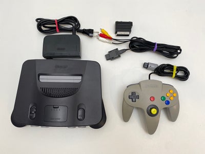 Nintendo 64, NUS-001 (EUR), God, Nintendo 64 med en controller og kabler

Konsollen blev renset og t