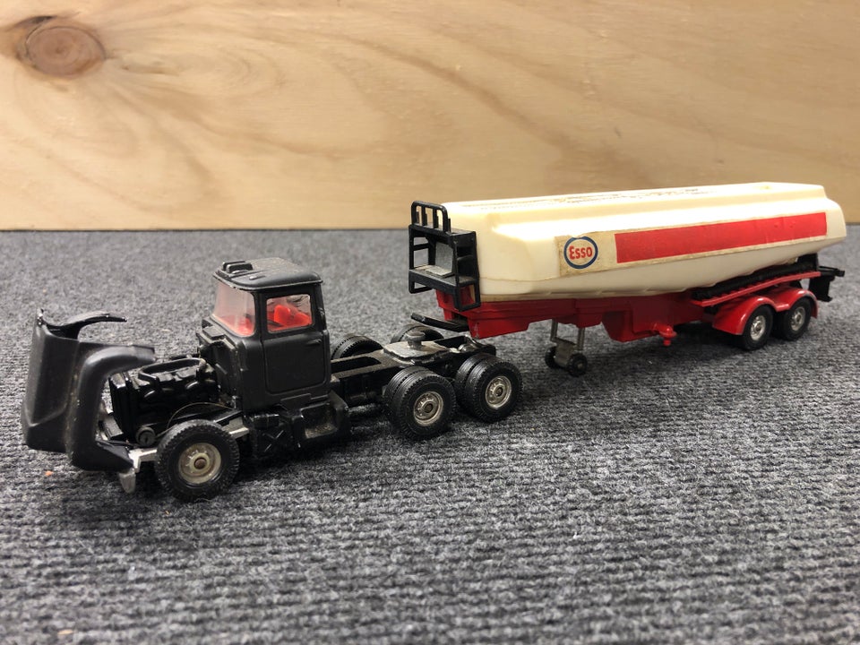 Virginia Major Mack Truck, Corgi Major