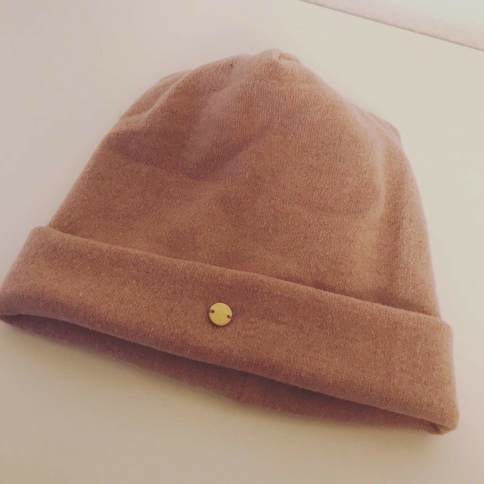 Hue, Beanies i italiensk uld - aldrig brugt, Eget design