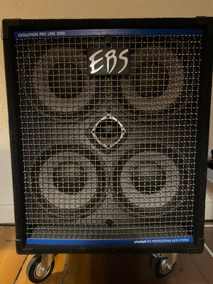 Baskabinet, EBS Pro Line 2000 410, 800 W, Configuration 4x 10" + 2"
Frequency Response 70 - 18k Hz*
