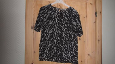 Bluse, PIECES, str. 42, Sort/Hvid, God men brugt, 

Kortærmet bluse fra Pieces str XL.
Blusen er sor