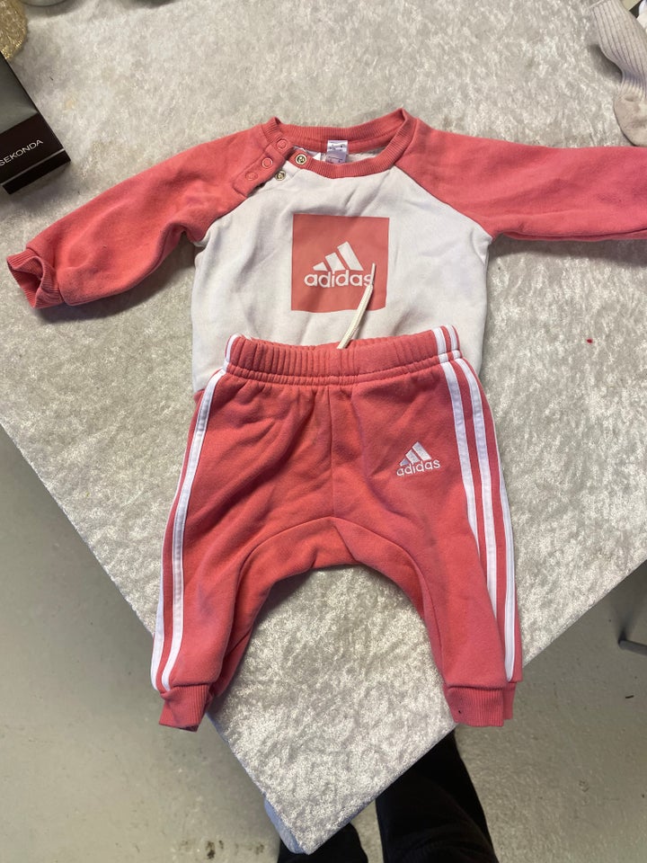 Blandet tøj, Adidas, str. 62