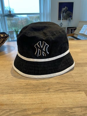 Hat, New York yankees, str. One size,  Sort,  Næsten som ny, Mega fed vintage MLB bøllehat med det m