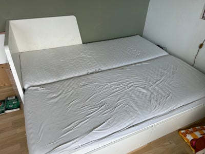 Enkeltseng, Ikea Flekke , b: 80 l: 200 h: 39, Velfungerende Ikea seng. Kan hurtigt laves til en dobb
