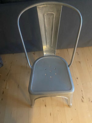 Spisebordsstol, Galvaniseret stål, Tolix, Original Tolix stol i metal (galvaniseret stål)
Den står s