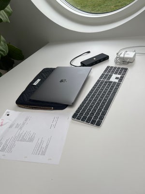 Mac Book Pro - Apple M1 chip