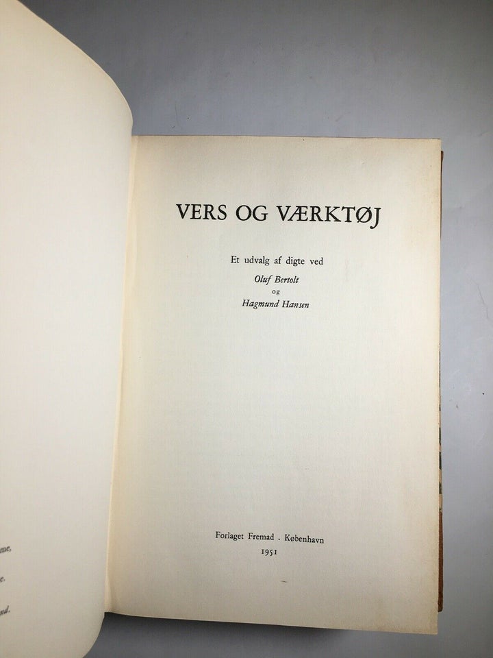 Vers og værktøj, Oluf Bertolt og Hagmund Hansen (red.),