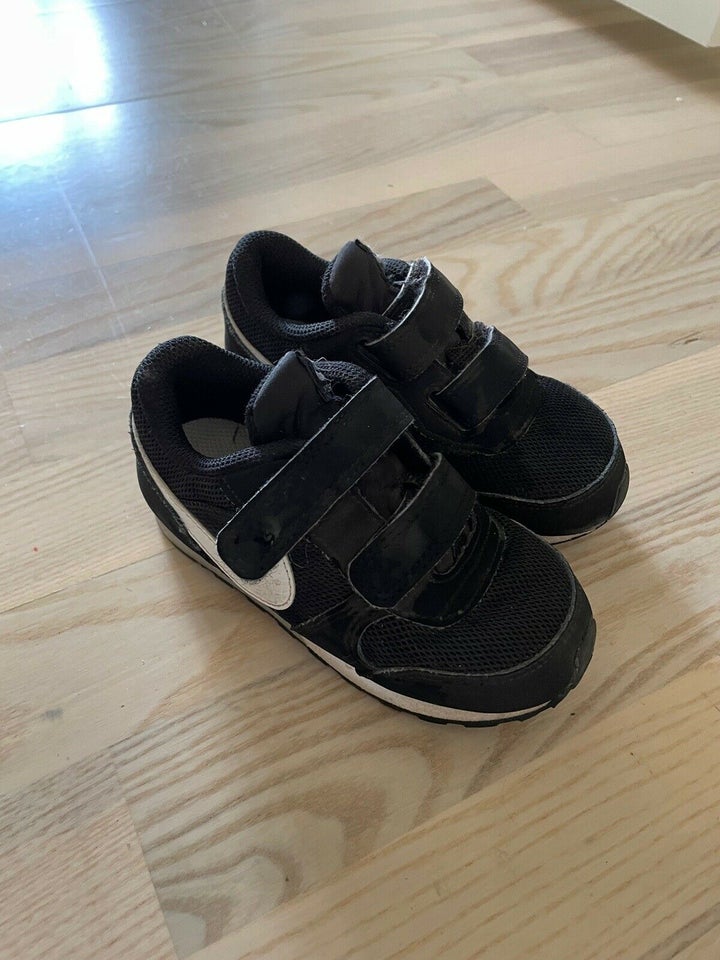 Sneakers, str. 25, Nike