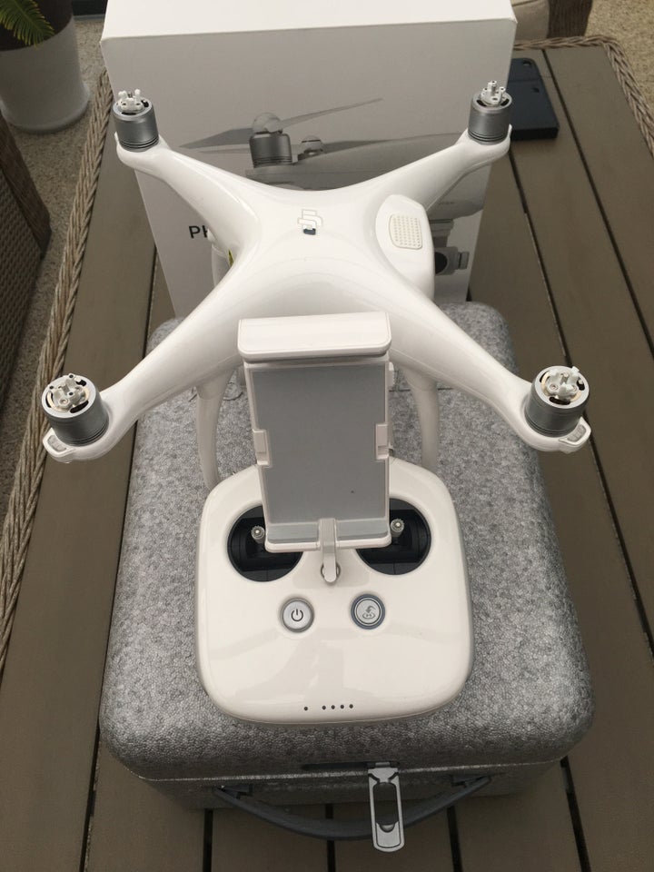 Drone, DJI PHANTOM 4