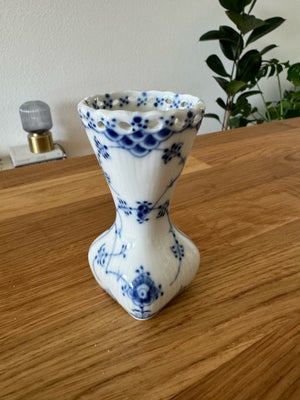 Porcelæn, Vase, Royal Copenhagen, Smuk gammel lille vase i perfekt stand nr 1162