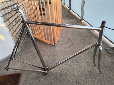 Stel, Biemmezeta ramme og gaffel
Retro italiensk stål stel 
Str 60.. 59cm overrør
Fuld Chrome ramme
