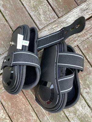 Gamacher, Qhp champion str M, QHP Champion Gamache | Sort
Beskyt din hests sener med disse sporty ga