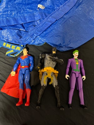 Action figur 30 cm, DC, DC Action figur 30 cm 

Joker 100 kr.
Batman 200 kr.
Superman 80 kr.

Alle f