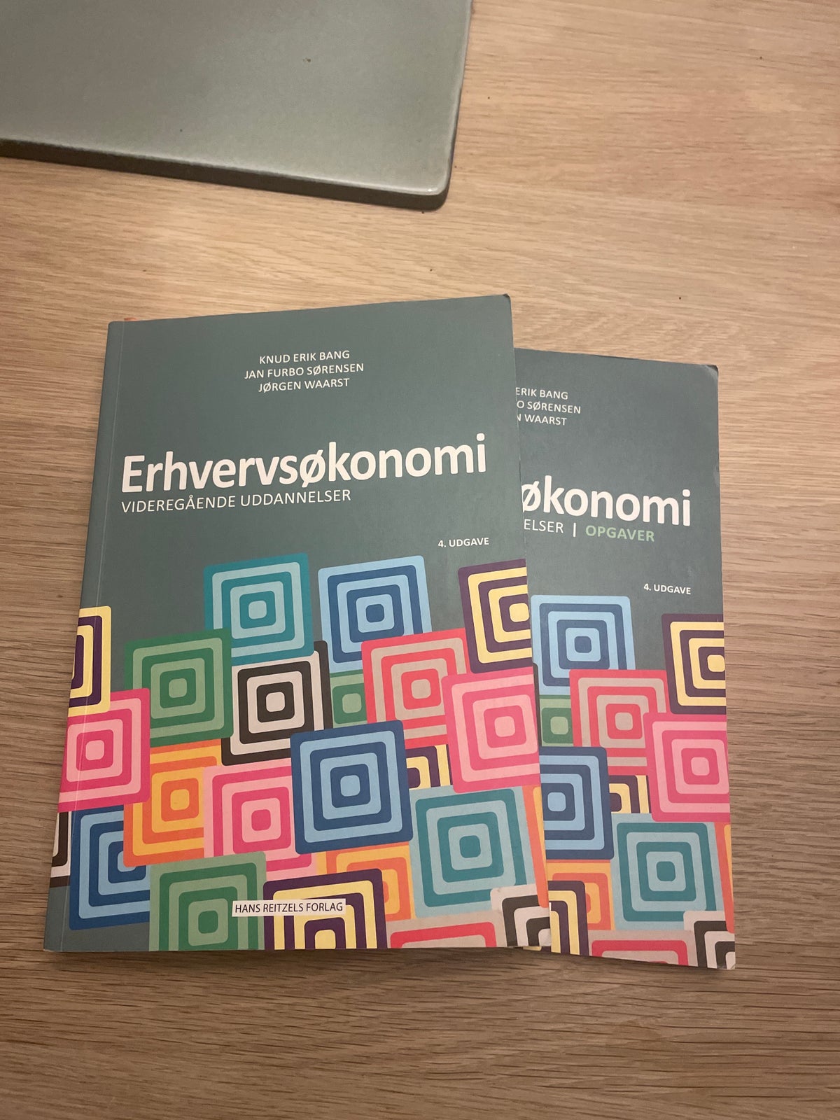Erhvervsøkonomi , Knud Erik Bank, Jan Furbo Sørensen