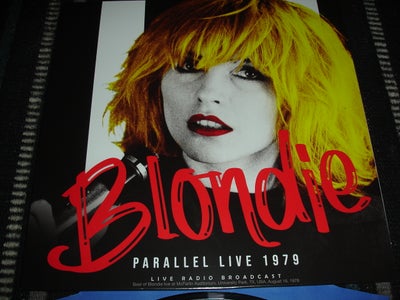 LP, BLONDIE, Parallel Live 1979, Sender gerne...
Forsendelse for 1-2 LPer 48 kr....
-Og for 3-40 LPe