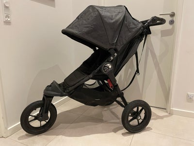 Babyjogger, Baby Jogger City Elite, Fin og velholdt vogn i koksgrå, som ikke falmer. 
Næsehjulet kan