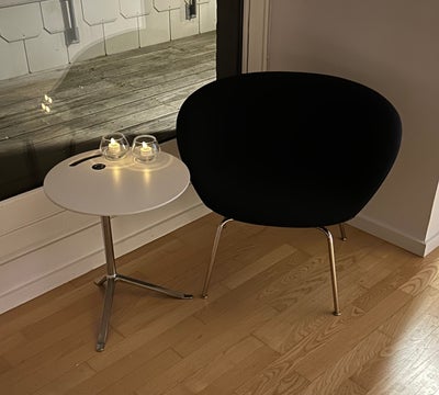 Arne Jacobsen, Gryden, Stol, Smuk, elegant og ikonisk stol i Gråblåt slidstærkt stof. Designet af Ar