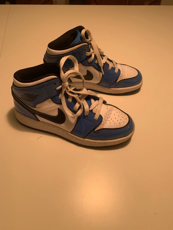 Sneakers, str. 38, Nike Air Jordan