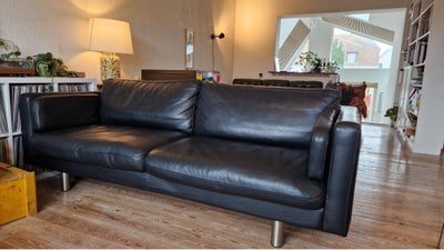 Sofa, læder, 3 pers. , Hjort Knudsen, Fin og velholdt sofa i sort læder, fra røgfrit hjem. Sofaen er