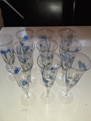Glas, Glas, Champagne glas, Jeg sælger disse fine champagne glas med forskelligt blåt blomster motiv