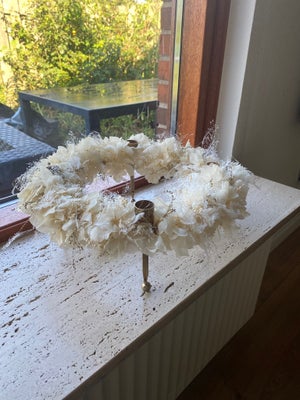 Tørret evigheds blomsterkrans, Sælger denne smukke stage med tørrede evighedsblomster sat på - kan b