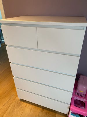 Kommode, Ikea Malm med glasplade, der ses en lille rift på den ene skuffe, fungere fint. 