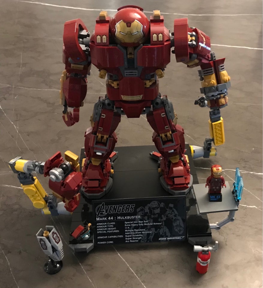 Lego super heroes 76105 the hulkbuster hot sale ultron edition