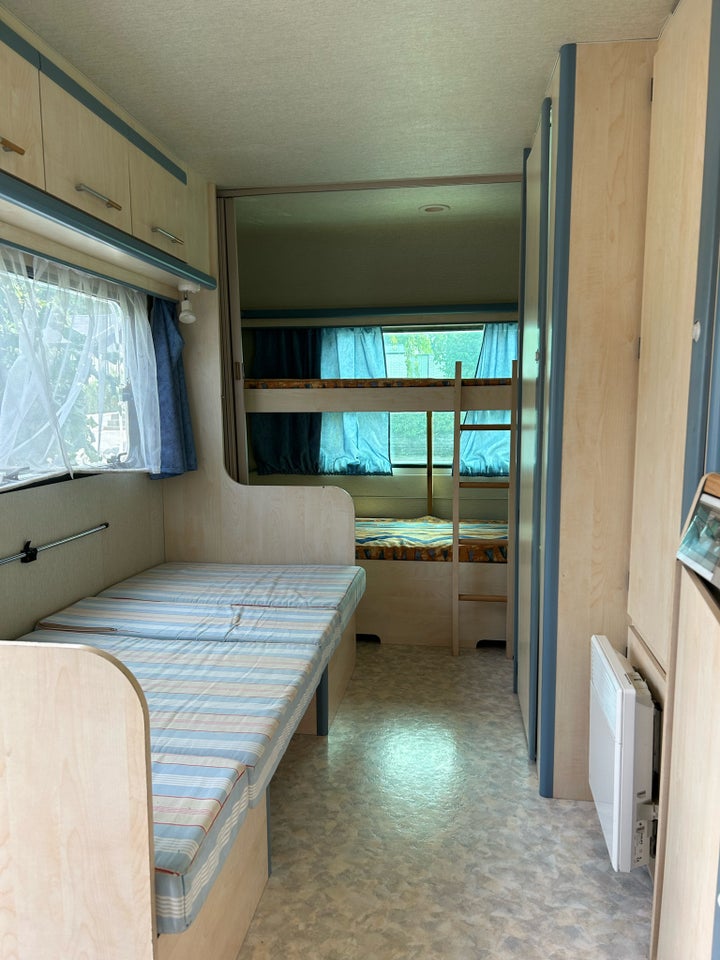 Campingvogn Adria 502 DK
