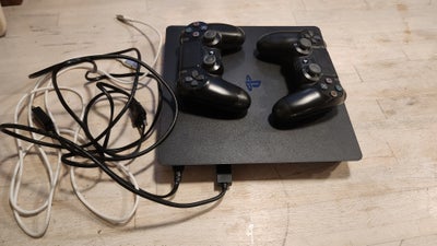 PS4 med 2 controllere