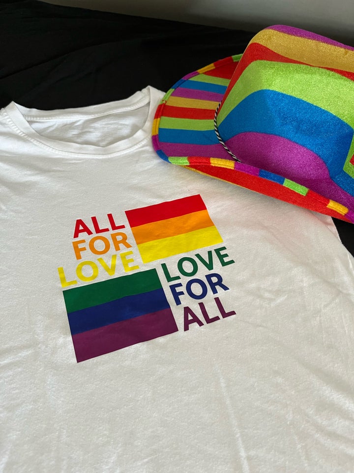 PRIDE Tshirt & hat