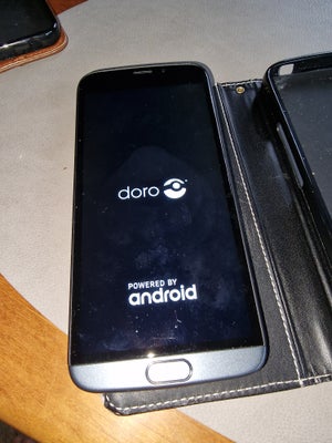 Doro 8050, God, Doro 8050 ældrevenlig smartphone incl sort cover og lader 