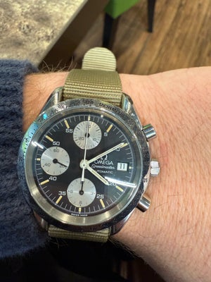 Unisexur, Omega, Speedmaster reduced, reverse panda, flere remme medfølger.

Det går som smurt, gang